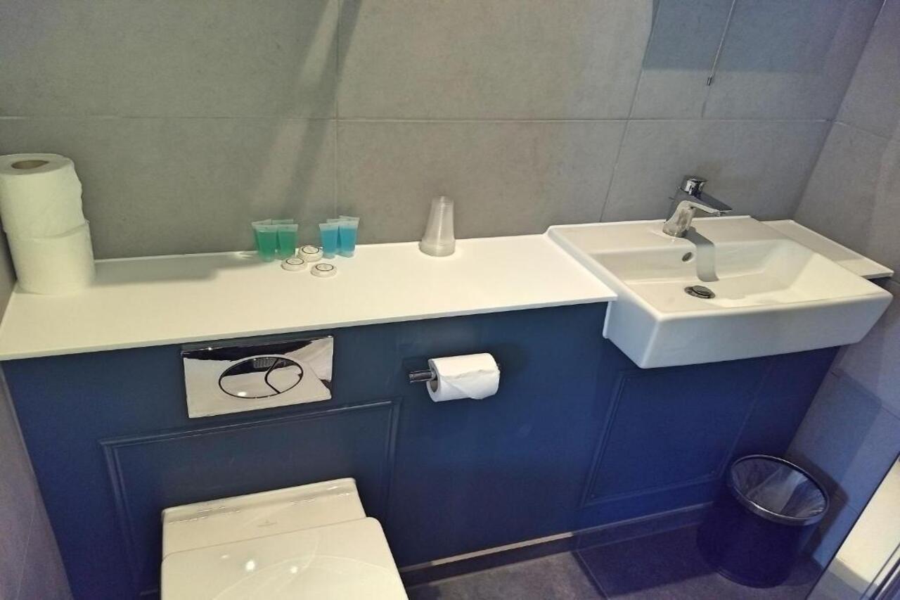 Garden Court Отель 3*