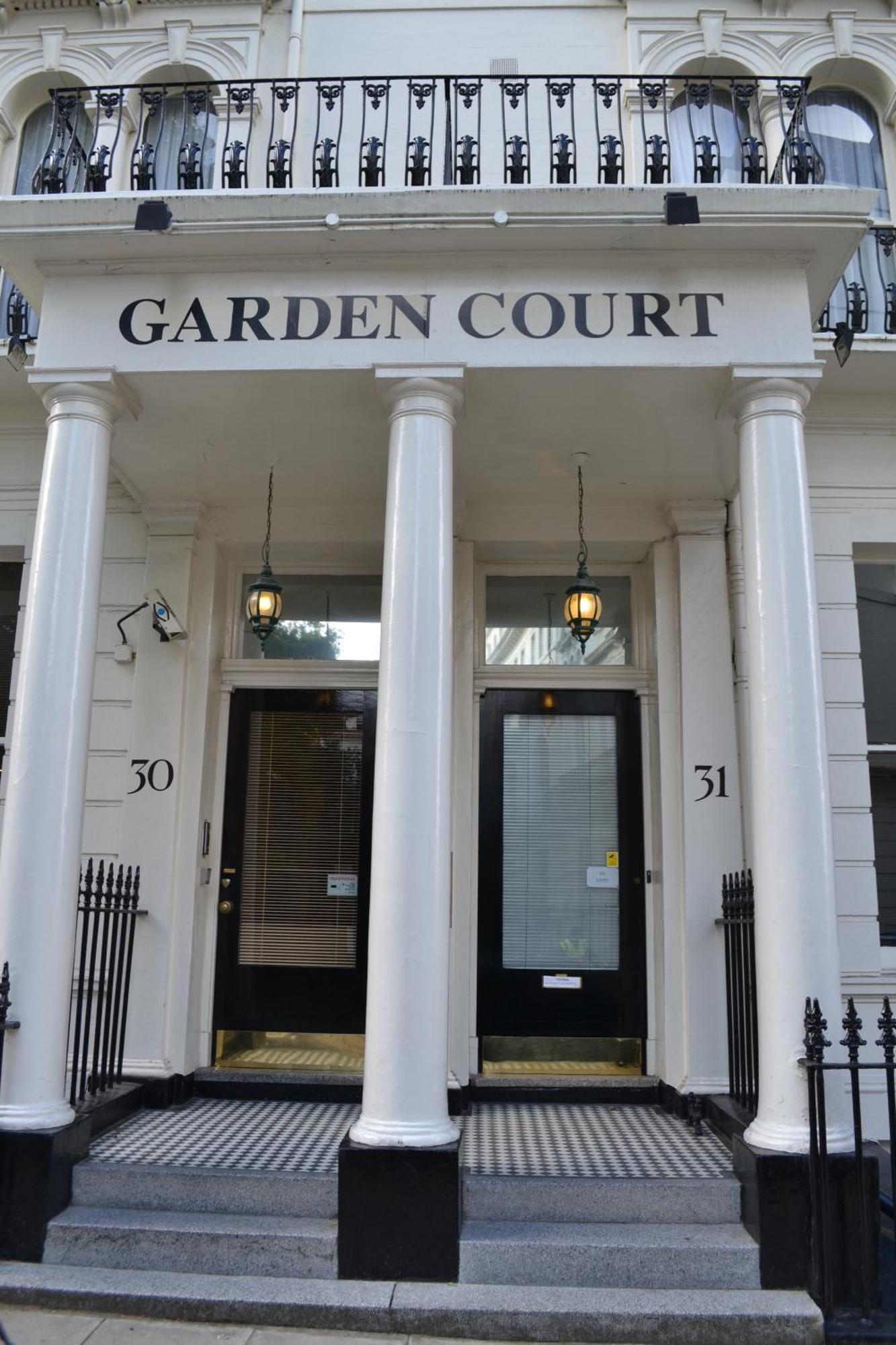 Отель Garden Court